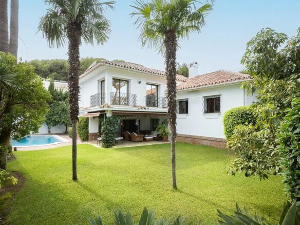 Villa for sale Los Monteros Marbella East