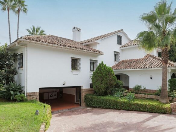 Villa for sale Los Monteros Marbella East