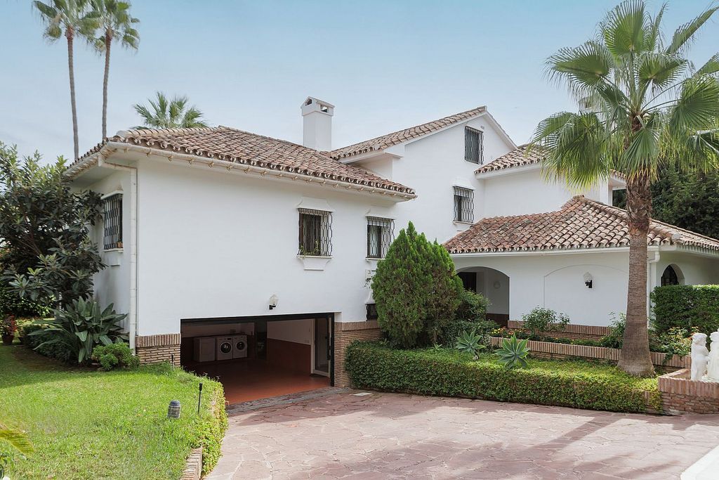 Villa for sale Los Monteros Marbella East