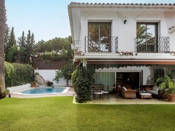 Villa for sale Los Monteros Marbella East