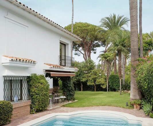 Villa for sale Los Monteros Marbella East