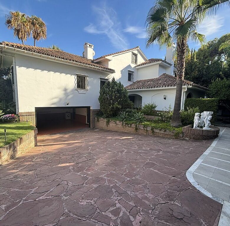 Villa for sale Los Monteros Marbella East