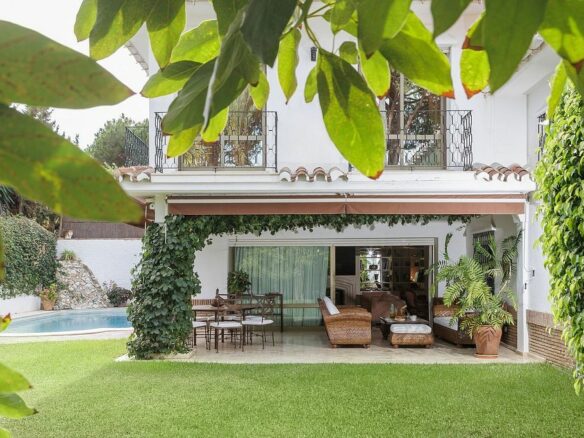 Villa for sale Los Monteros Marbella East