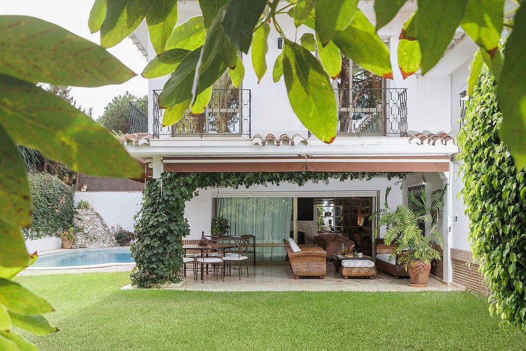 Villa for sale Los Monteros Marbella East