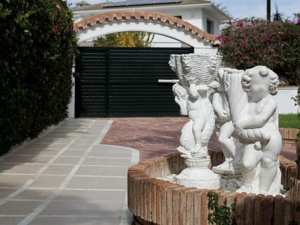 Villa for sale Los Monteros Marbella East