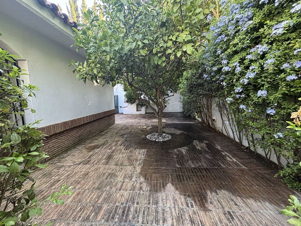 Villa for sale Los Monteros Marbella East