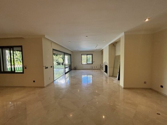 Villa for sale Los Monteros Marbella East