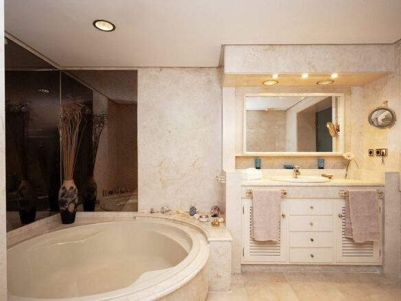 Villa for sale Los Monteros Marbella East
