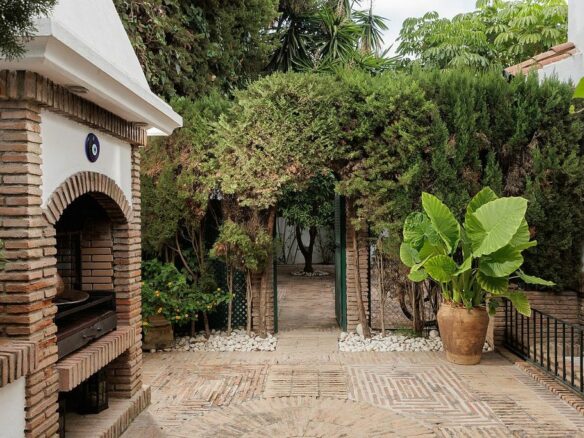 Villa for sale Los Monteros Marbella East