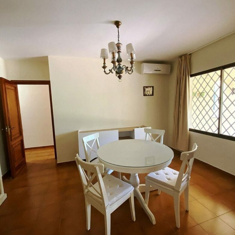 Large villa with mature gardens and pool near Marbella centre, El Mirador