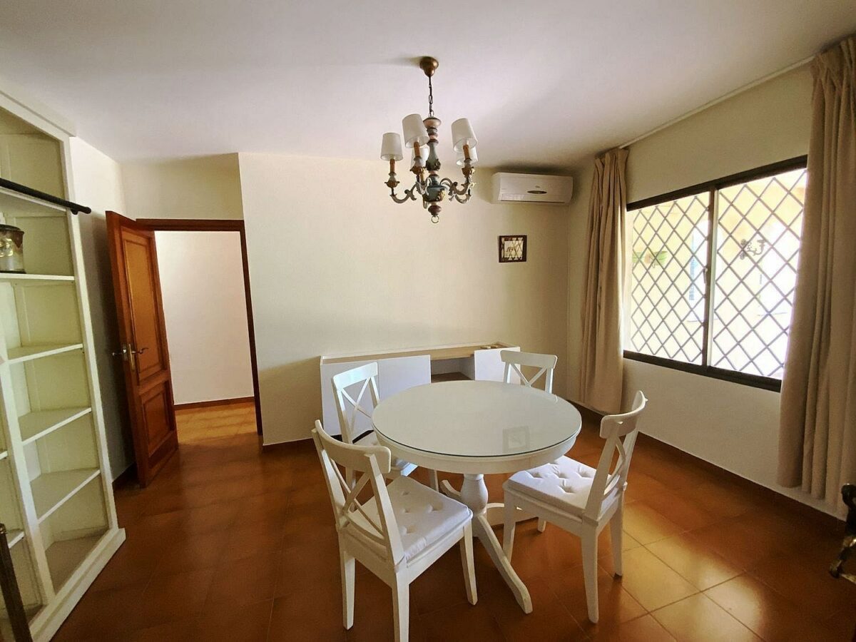 Large villa with mature gardens and pool near Marbella centre, El Mirador