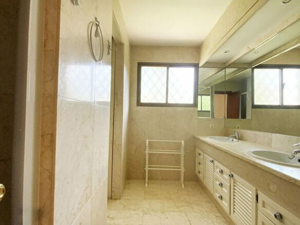 Large villa with mature gardens and pool near Marbella centre, El Mirador