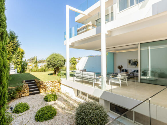 FOR SALE 🏡 Luxury Villa with Private Pool & Panoramic Sea Views – Valdeolletas, Marbella