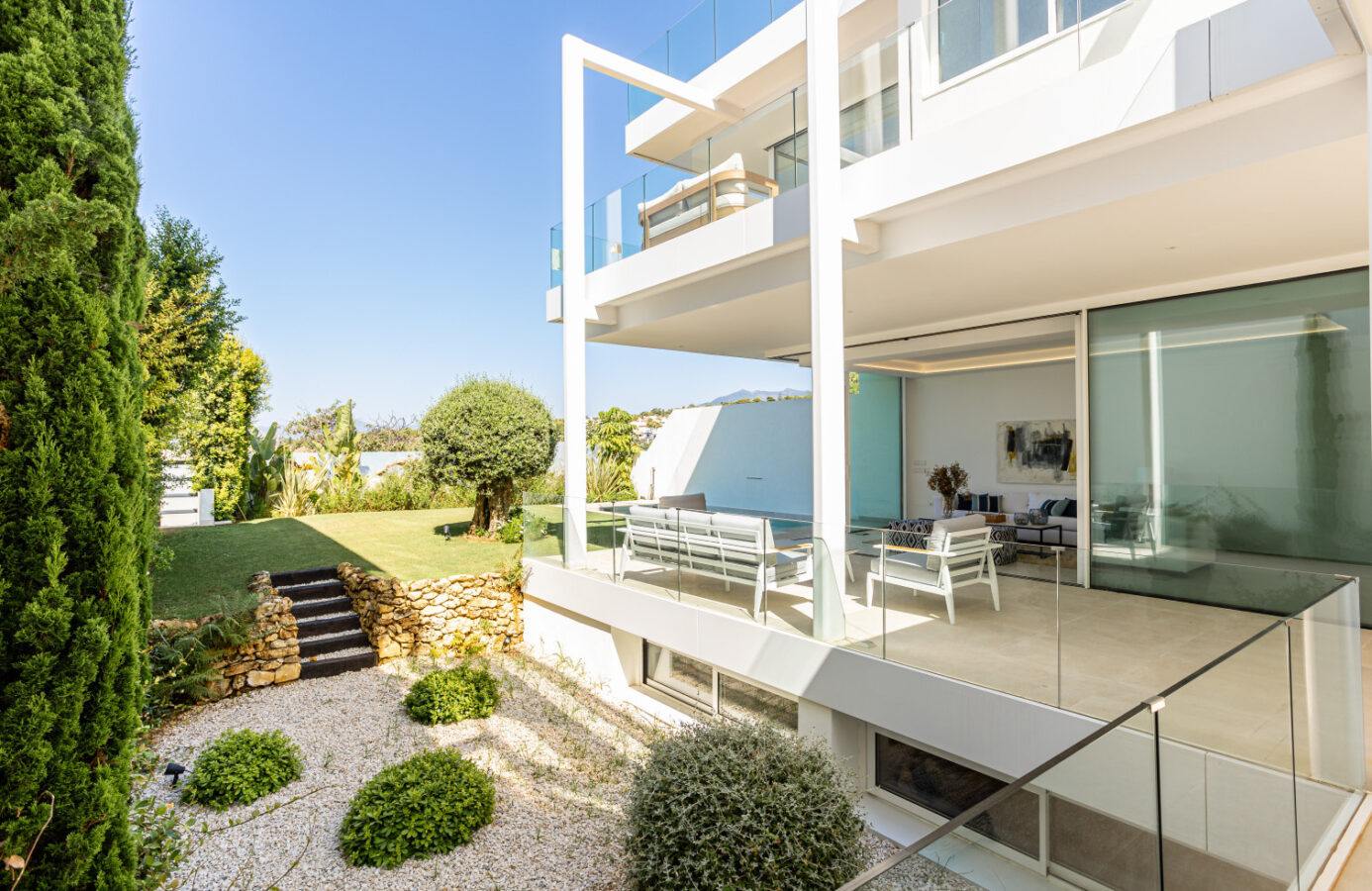 FOR SALE 🏡 Luxury Villa with Private Pool & Panoramic Sea Views – Valdeolletas, Marbella