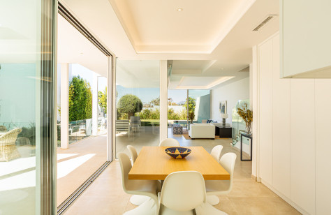 FOR SALE 🏡 Luxury Villa with Private Pool & Panoramic Sea Views – Valdeolletas, Marbella