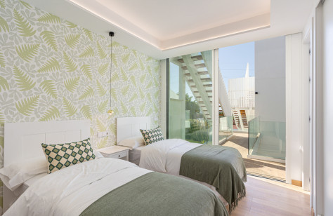 FOR SALE 🏡 Luxury Villa with Private Pool & Panoramic Sea Views – Valdeolletas, Marbella
