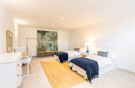 FOR SALE 🏡 Luxury Villa with Private Pool & Panoramic Sea Views – Valdeolletas, Marbella