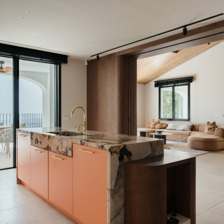 FOR SALE 🌟🏡 Villa Serene – Unique Design with Mountain Views 🇪🇸 El Madroñal, Benahavís 🇪🇸