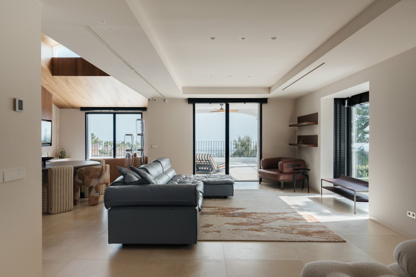 FOR SALE 🌟🏡 Villa Serene – Unique Design with Mountain Views 🇪🇸 El Madroñal, Benahavís 🇪🇸
