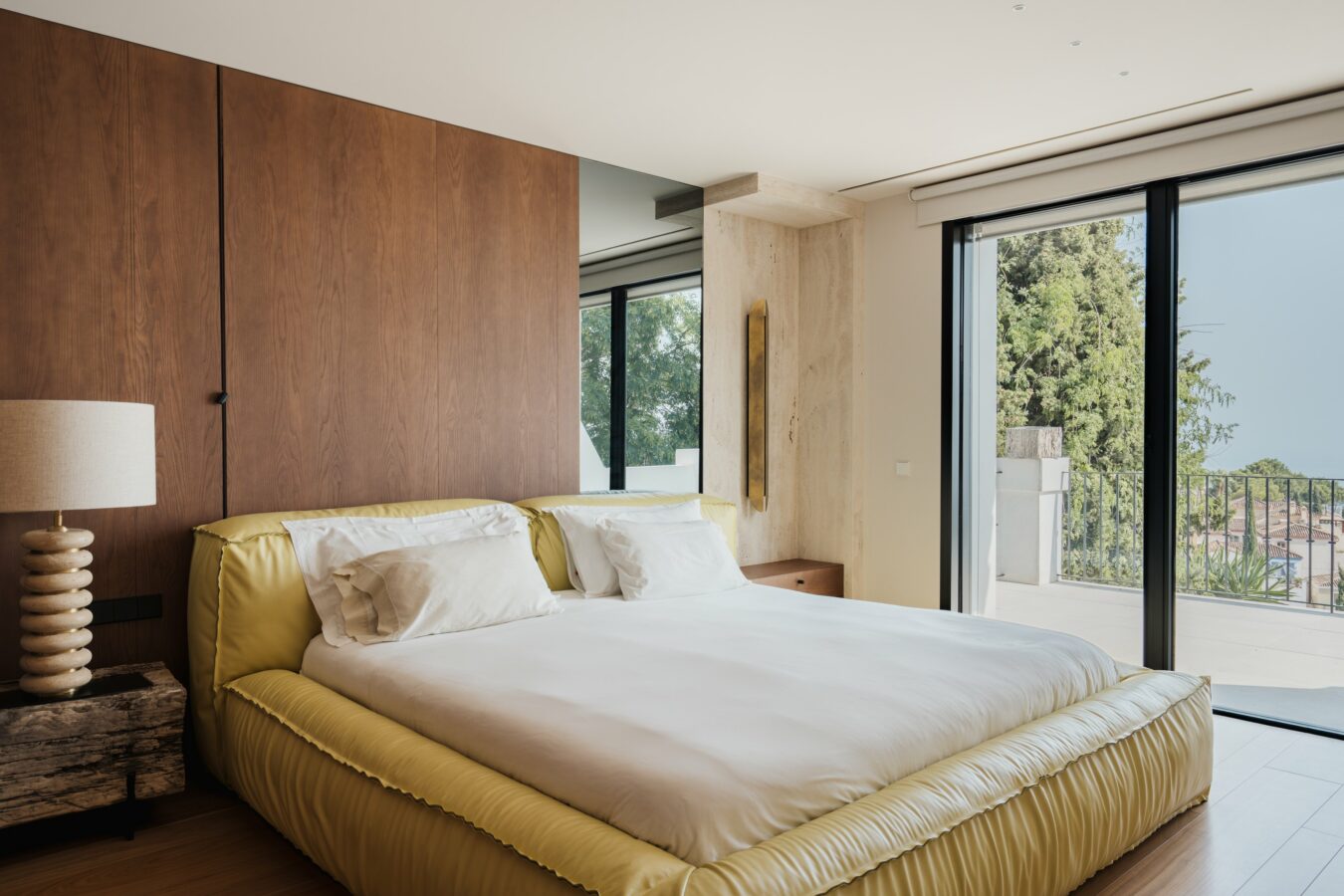 FOR SALE 🌟🏡 Villa Serene – Unique Design with Mountain Views 🇪🇸 El Madroñal, Benahavís 🇪🇸