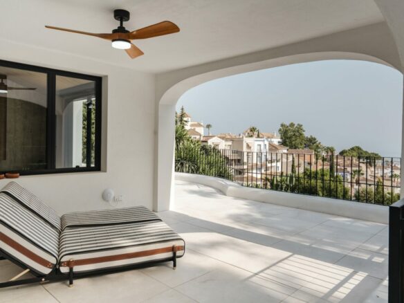 FOR SALE 🌟🏡 Villa Serene – Unique Design with Mountain Views 🇪🇸 El Madroñal, Benahavís 🇪🇸