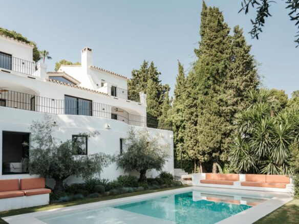 FOR SALE 🌟🏡 Villa Serene – Unique Design with Mountain Views 🇪🇸 El Madroñal, Benahavís 🇪🇸