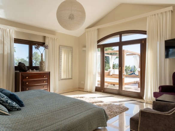 FOR SALE 🏡 Villa Ariza – El Rosario, Marbella East