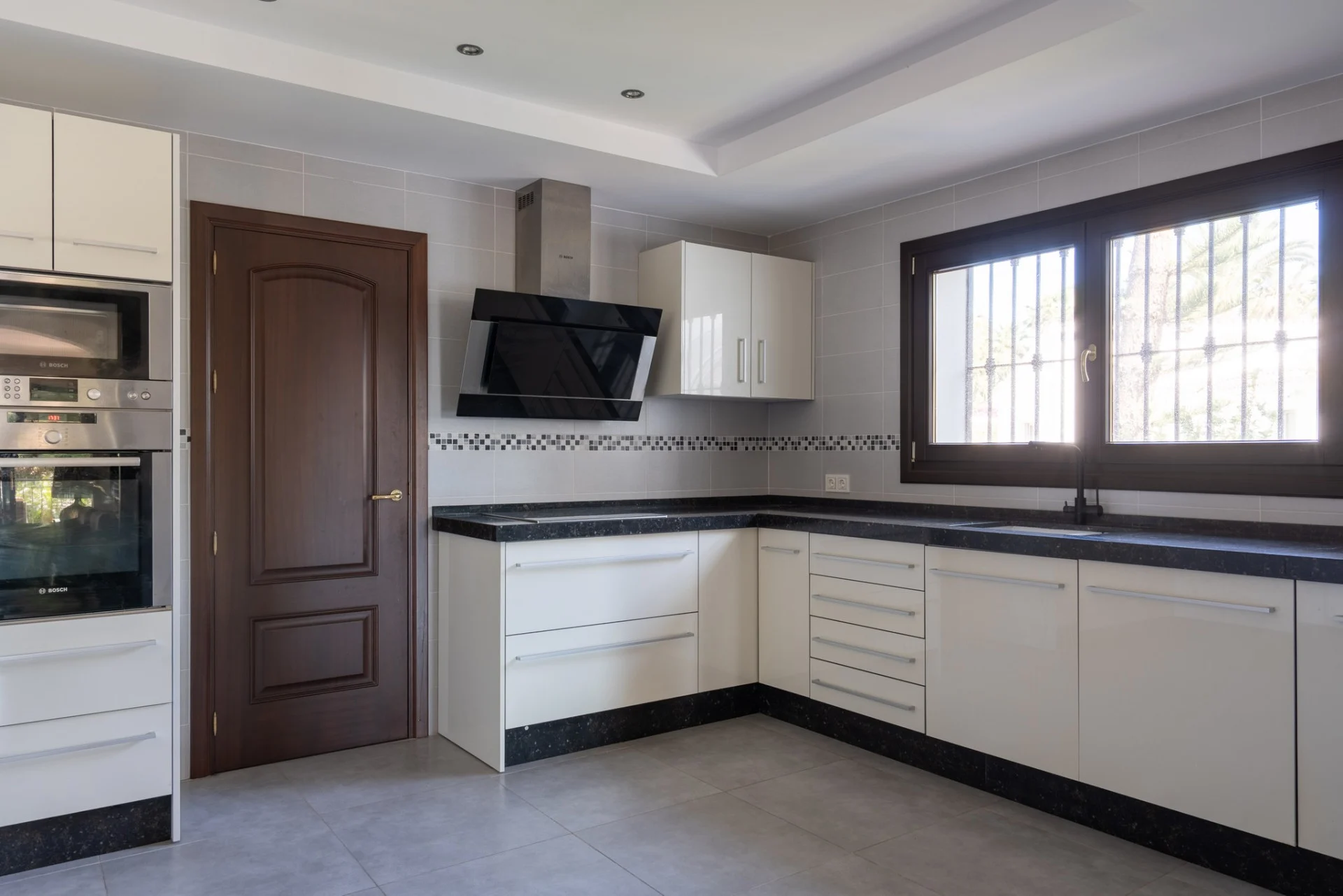 FOR SALE 🏡 Villa Ariza – El Rosario, Marbella East