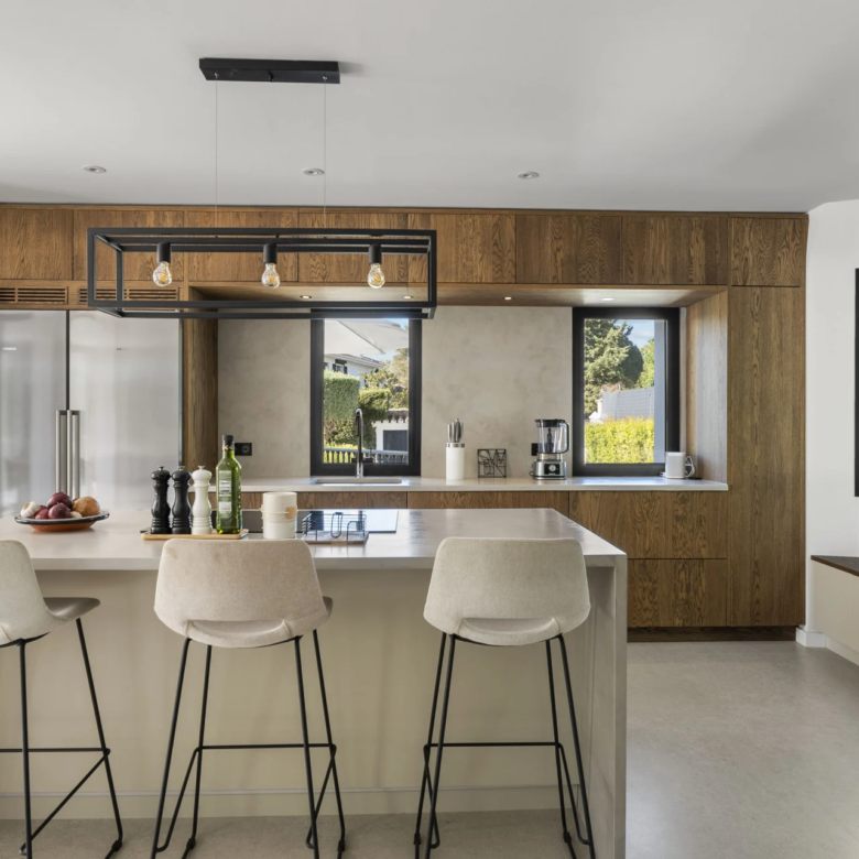 FOR SALE 🏡 Villa Cisne – Nueva Andalucía, Marbella