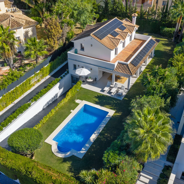 FOR SALE 🏡 Villa Cisne – Nueva Andalucía, Marbella