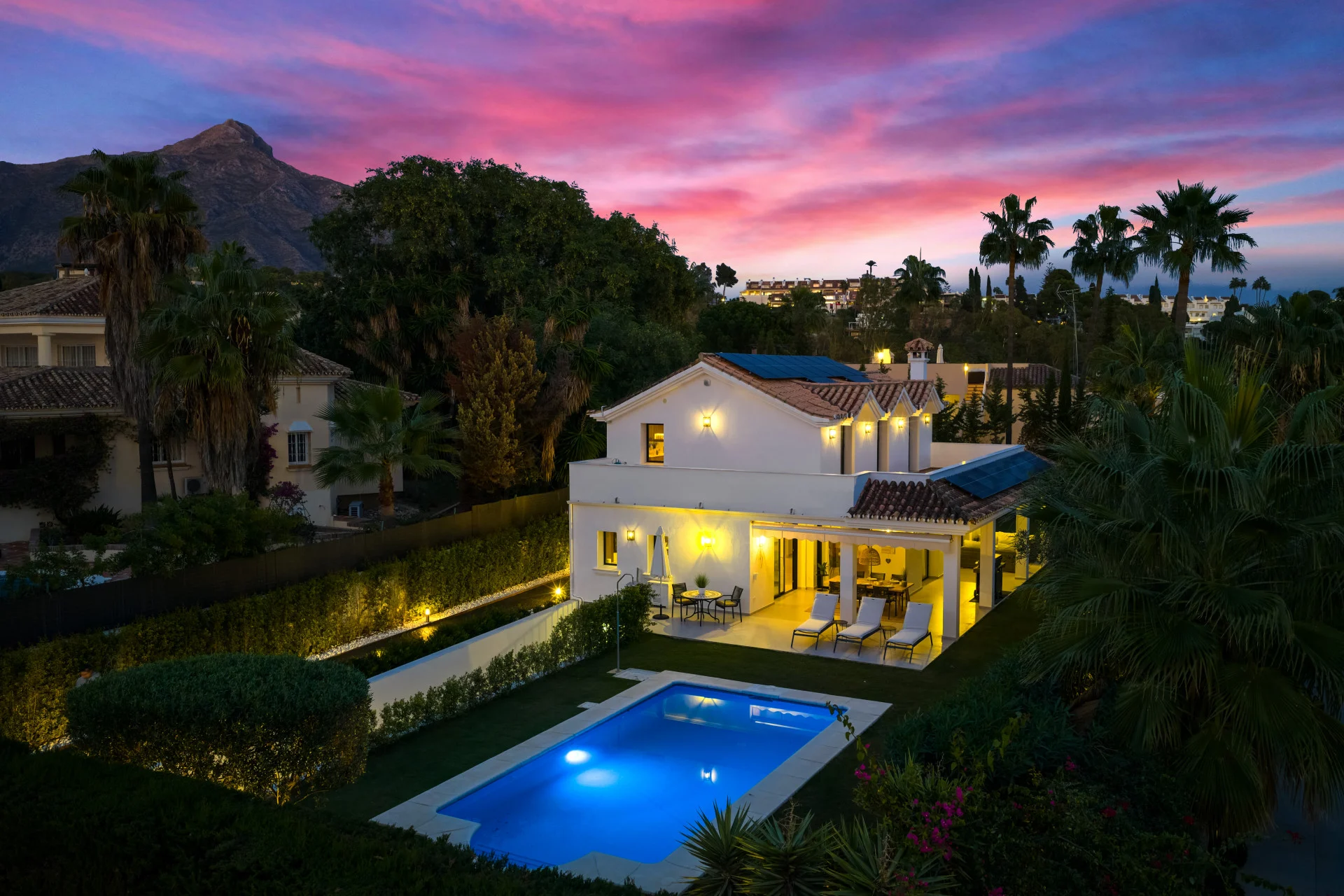 FOR SALE 🏡 Villa Cisne – Nueva Andalucía, Marbella