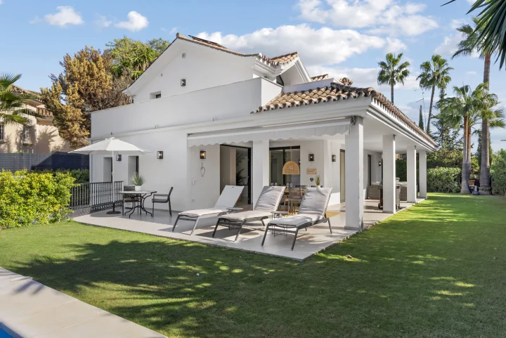 FOR SALE 🏡 Villa Cisne – Nueva Andalucía, Marbella