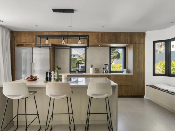 FOR SALE 🏡 Villa Cisne – Nueva Andalucía, Marbella