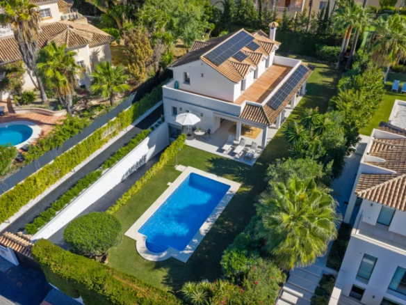 FOR SALE 🏡 Villa Cisne – Nueva Andalucía, Marbella