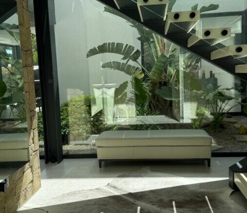FOR SALE 🏡 Modern Five-Bedroom Villa with Sea Views and Heated Pool – Cortijo de Nagüeles, Sierra Blanca, Marbella 🇪🇸