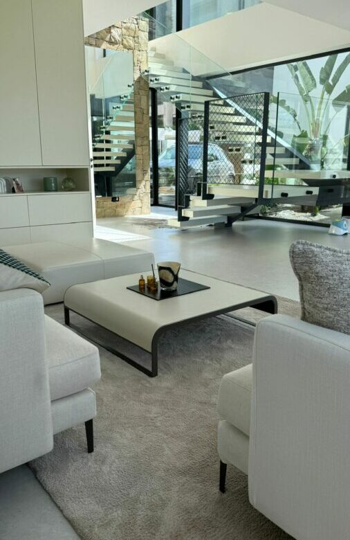 FOR SALE 🏡 Modern Five-Bedroom Villa with Sea Views and Heated Pool – Cortijo de Nagüeles, Sierra Blanca, Marbella 🇪🇸