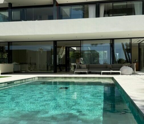 FOR SALE 🏡 Modern Five-Bedroom Villa with Sea Views and Heated Pool – Cortijo de Nagüeles, Sierra Blanca, Marbella 🇪🇸