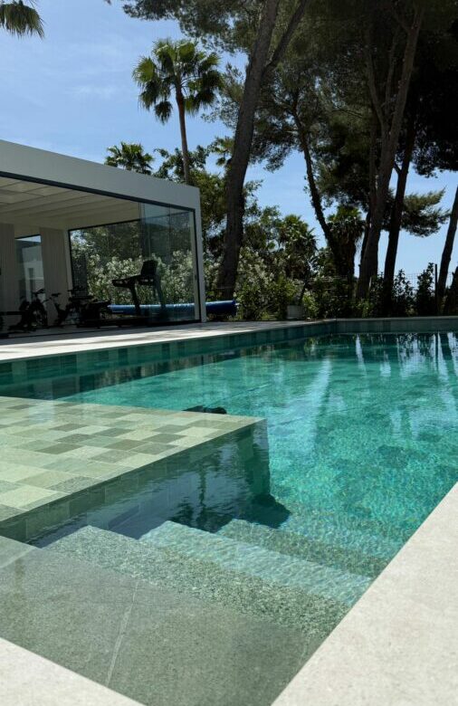 FOR SALE 🏡 Modern Five-Bedroom Villa with Sea Views and Heated Pool – Cortijo de Nagüeles, Sierra Blanca, Marbella 🇪🇸