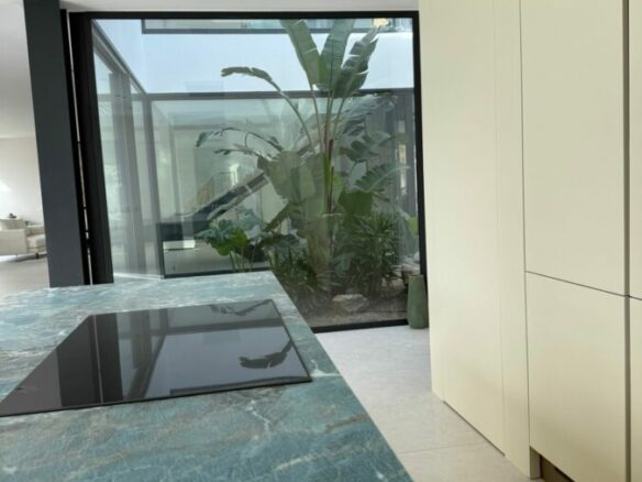 FOR SALE 🏡 Modern Five-Bedroom Villa with Sea Views and Heated Pool – Cortijo de Nagüeles, Sierra Blanca, Marbella 🇪🇸