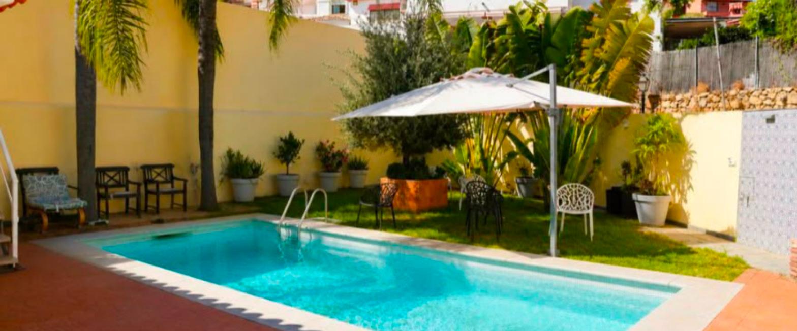FOR SALE 🏡 5 Bedroom Villa with Private Pool on a 640 m² Plot – City Centre, Marbella 🇪🇸