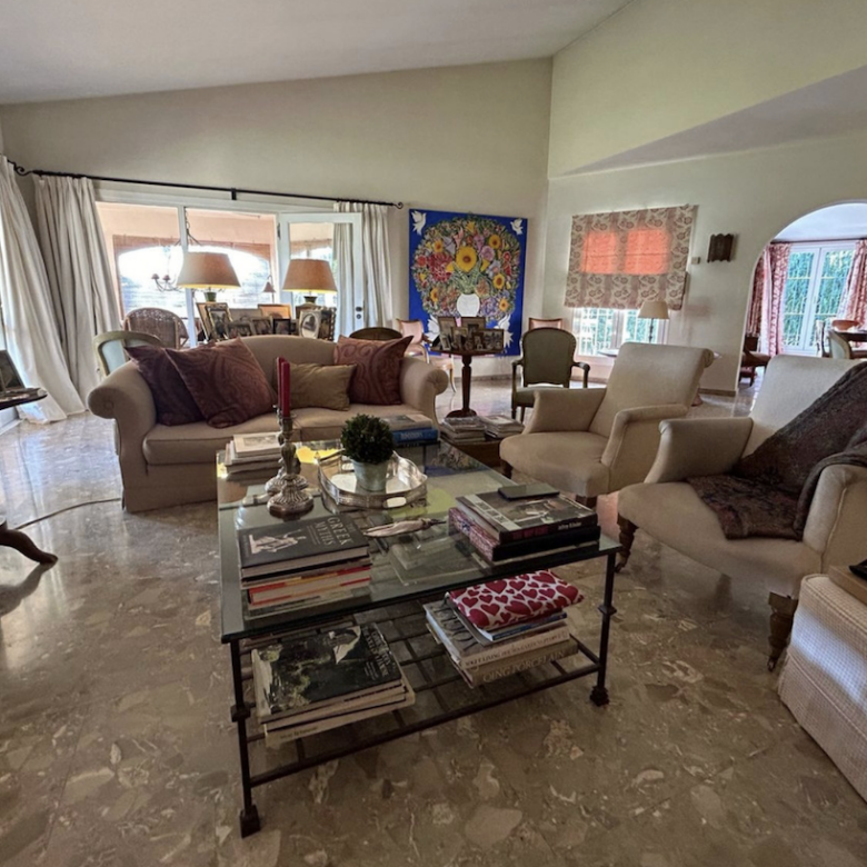 FOR SALE 🇪🇸✨ DETACHED VILLA – BENAHAVÍS, COSTA DEL SOL 🏠🌴 5.287 m² Plot Can be divided, max 3 units