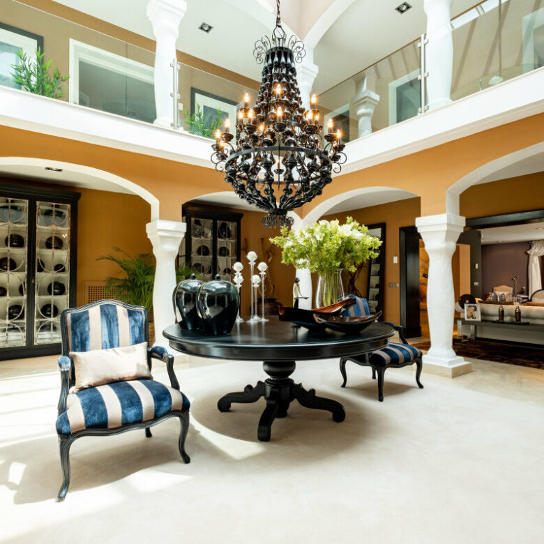 FOR SALE 🏡 Traditional Andalusian Villa with Glazed Central Courtyard Steps from the Beach – Los Monteros, Marbella East, Marbella 🇪🇸