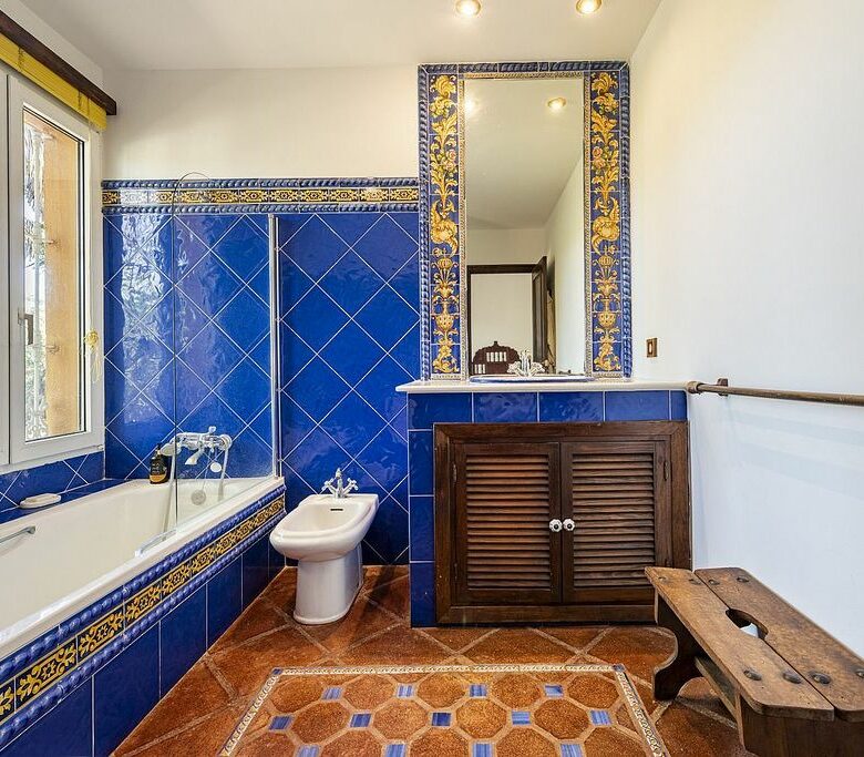 Andalusian villa to renovate in Atalaya de Rio Verde, Nueva Andalucia, Marbella