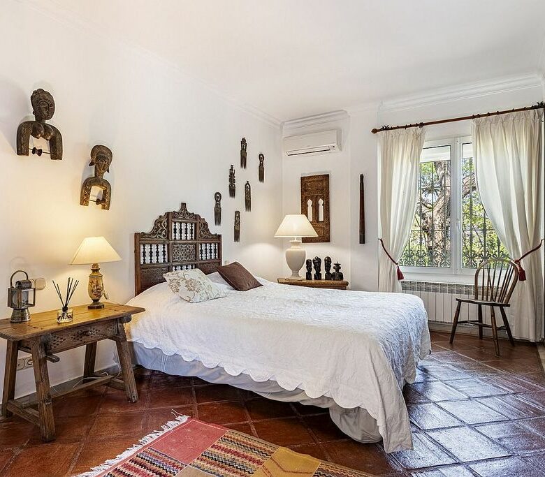 Andalusian villa to renovate in Atalaya de Rio Verde, Nueva Andalucia, Marbella