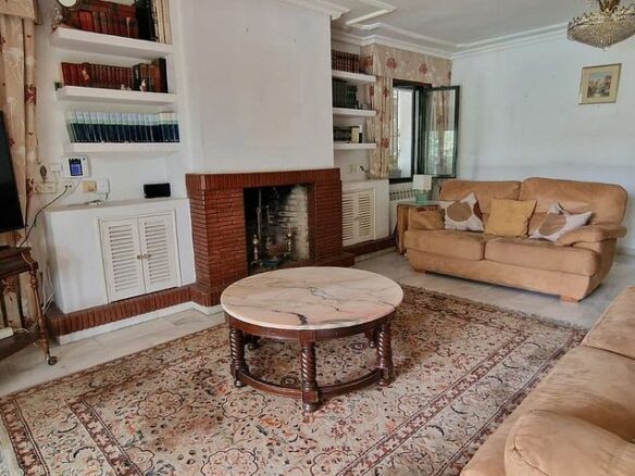 Andalusian villa to renovate with panoramic sea views in El Mirador, Marbella