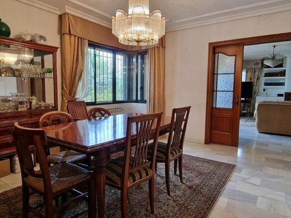 Andalusian villa to renovate with panoramic sea views in El Mirador, Marbella