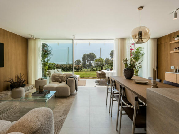 FOR SALE 🏡 Furnished Four-Bedroom Apartment with Underfloor Heating and Garden Terrace – Aloha, Nueva Andalucía 🇪🇸