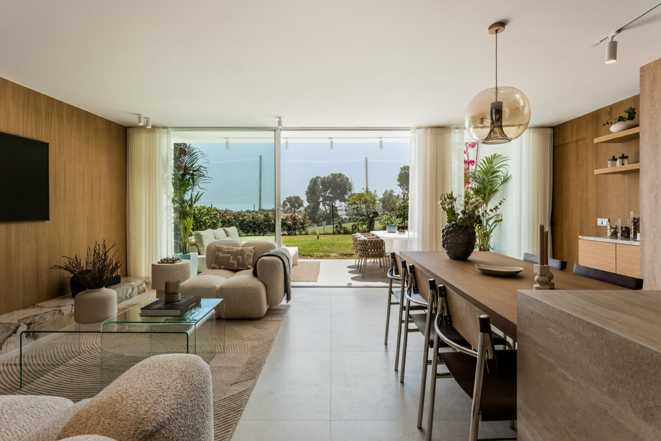 apartment-aloha-nueva-andalucia-marbella-01 FOR SALE 🏡 Furnished Four-Bedroom Apartment with Underfloor Heating and Garden Terrace – Aloha, Nueva Andalucía 🇪🇸