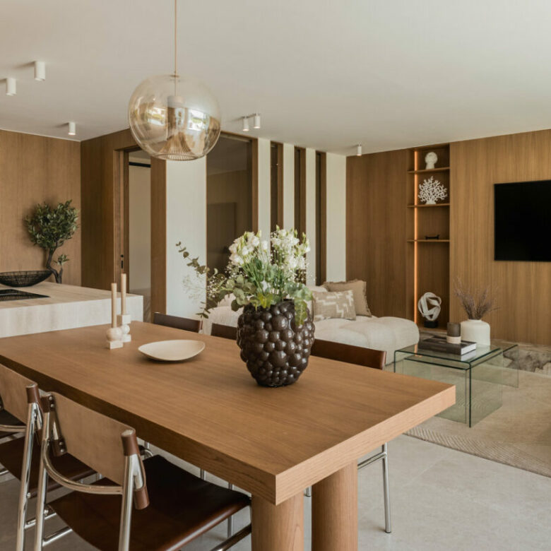 FOR SALE 🏡 Furnished Four-Bedroom Apartment with Underfloor Heating and Garden Terrace – Aloha, Nueva Andalucía 🇪🇸