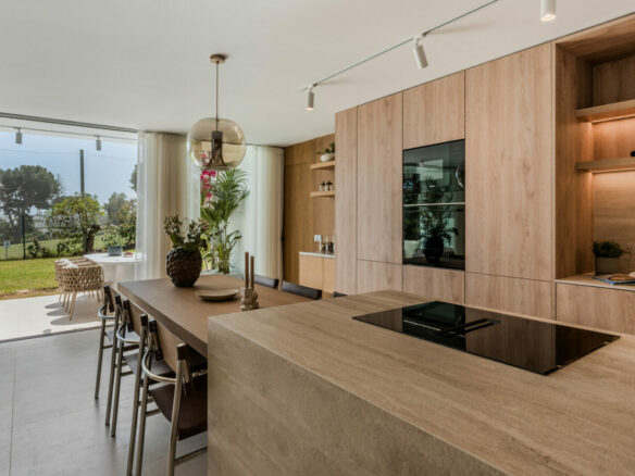 FOR SALE 🏡 Furnished Four-Bedroom Apartment with Underfloor Heating and Garden Terrace – Aloha, Nueva Andalucía 🇪🇸